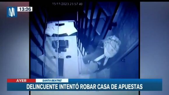 TROME - Cercado de Lima: delincuente rompe portón metálico para robar casa de apuesta