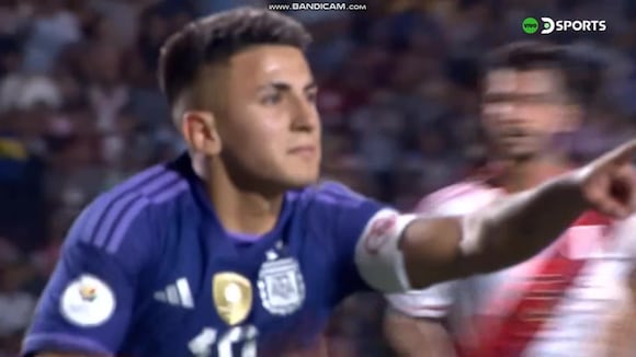 El gol de penal de Almada para el 1-0 de Argentina sobre Perú (Fuente: DSports)