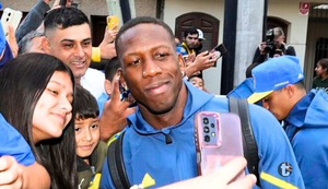 Luis Advíncula se sumó a pretemporada de Boca Juniors pensando en Sudamericana