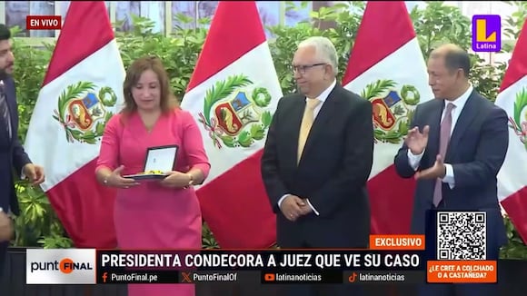 Condecoración de Dina Boluarte