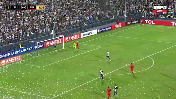 Franco Saravia y Ricardo Lagos salvan arco de Alianza Lima (video: ESPN)