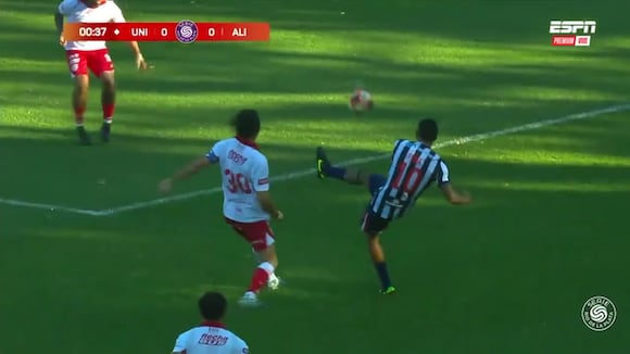 Autogol de Sergio Peña para el 1-0 de Unión vs. Alianza Lima | VIDEO: ESPN