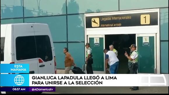 Gianluca Lapadula llegó a Lima para sumarse a la selección peruana