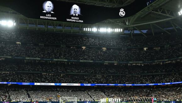 Así fue el minuto de silencio por Mario Vargas llosa en el Santiago Bernabéu