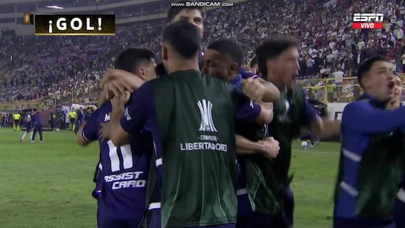 Gol de Maximiliano Silvera para el 2-2 de Nacional vs. Universitario. (Video: ESPN)