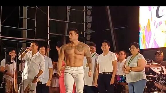 TROME - Christian Domínguez reaparece en Ica con La Gran Orquesta tras escándalo de infidelidad: “Volví con la bendición de Dios”