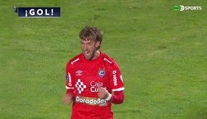 ¡’Aladino’ frotó la lámpara! Gaspar Gentile abrió el marcador de cabeza tras un centro magistral de Cueva ante Deportes Iquique (VIDEO)