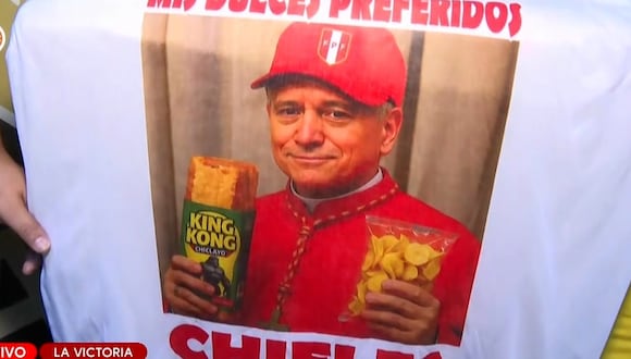 Gamarra: lanzan polos con la imagen del papa a solo un día de su elección