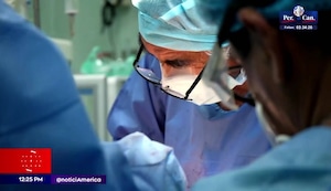 Juliaca: La rara enfermedad de joven que acudió a hospital por dolor de estómago y médicos le extrajeron una bola de pelos de más de 3 kilos