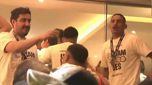 Trome | Plantel de Universitario celebró en el hotel el título (Fútbol en América)