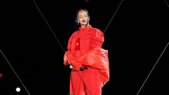 Rihanna y su aparición en el Super Bowl 2023: disfruta de su presentación en el medio tiempo (Video Twitter/Briel_Menezes).