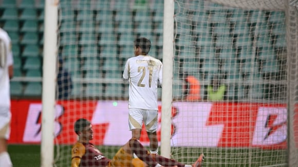 Con asistencia de Oliver Sonne, Gol de Joao Grimaldo para el 3-0 del Sparta Praga vs Dukla. (Video: Polsat Sport)