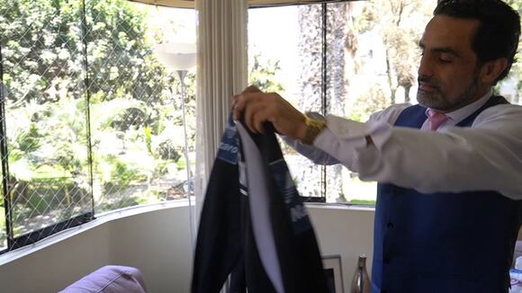 TROME | Fernando Llanos Muestras Sus Camisetas De Fútbol (Video: Javier Cabello)