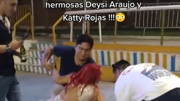 TROME - Deysi Araujo sufre caída en su cumpleaños 41: video se viraliza en redes sociales