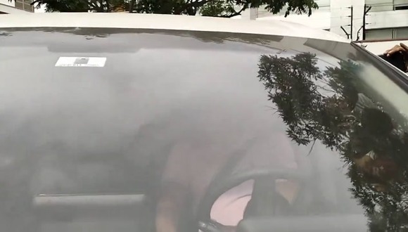 Julio Rivera lanza gesto que confirma viaje de Paolo Guerrero a Trujillo. VIDEO: Pulso Sports