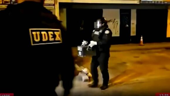 Dejan artefacto explosivo en empresa de ventas de baterías