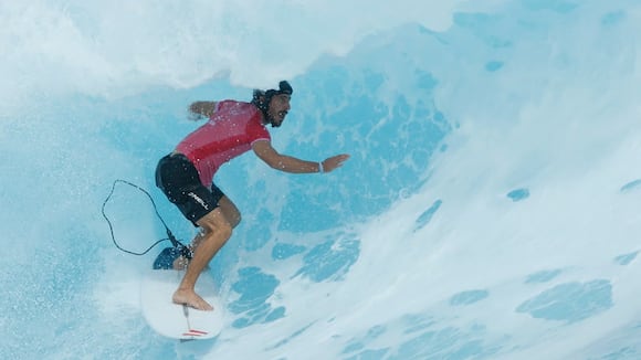 París 2024: Alonso Correa clasificó a semifinales de surf tras vencer al japonés Reo Inaba (VIDEO)