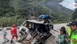 Tragedia en Apurímac: piedra gigante aplasta vehículo y causa 4 muertes