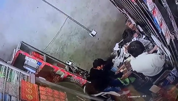Sullana: Tres delincuentes ingresaron a tienda de abarrotes y robaron 10 mil soles. (Video PNP)
