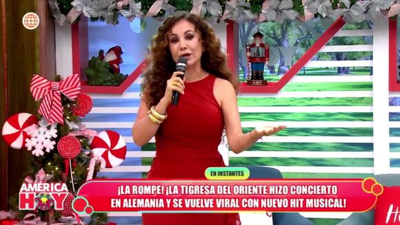 Janet Barboza habla de libro de Miguel Bayona