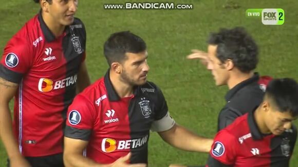 Bernardo Cuesta anotó el 1-0 de Melgar vs. Patronato. (Video: FOX Sports 2)