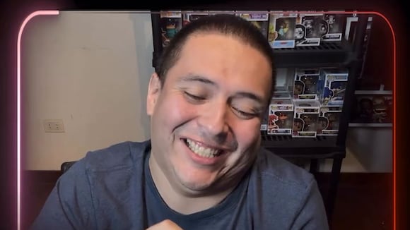 ¡El beso más esperado de la temporada! Shirley Arica y Pablo Heredia se olvidan de las cámara.mp4