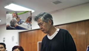 Alberto Fujimori reaparece a un mes de su excarcelación en sede del Reniec de San Borja | VIDEO