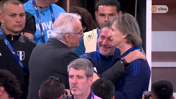 TROME | Abrazo Jorge Fossati y Ricardo Gareca (América )