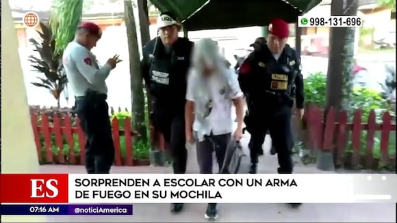 Profesor descubre a escolar con arma