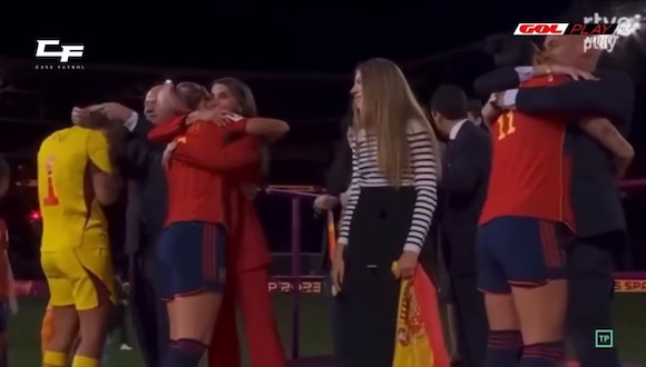 El Beso De Rubiales A Jenni Hermoso En La Celebración Del Mundial