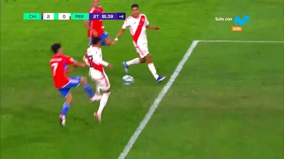 Marcos López anotó en propia puerta el 2-0 de Chile sobre Perú. (Video: Movistar Deportes)