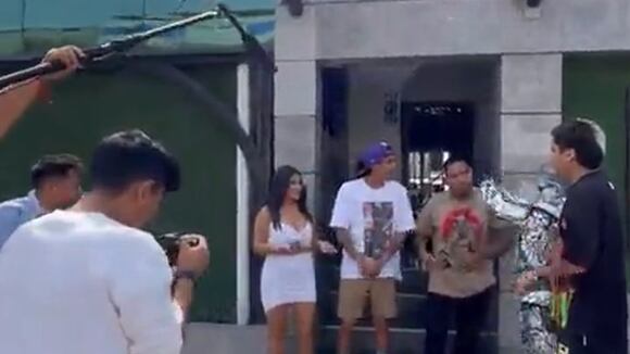 TROME - ‘Robotín’ es troleado por ‘Dafonseka’ y ‘Gerardo Pe’, lo presentan como “el más cachudo del año”