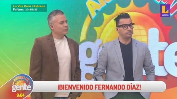 Fernando Díaz muestra reloj Casio