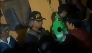 Justicia popular en Piura: Ronderos agarraron a latigazos a tres policías acusado de pedir coima | VIDEO