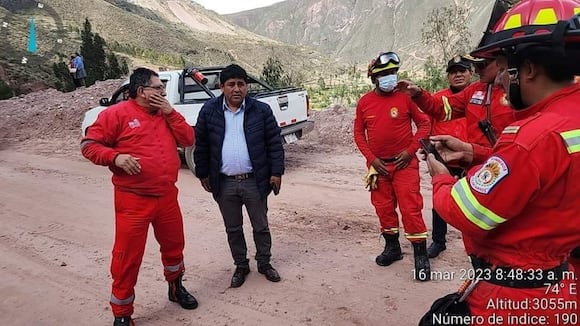 Cusco: A este abismo de unos 300 metros de profundidad en el sector de Vilcabamba, en la carretera Cusco - Paucartambo, cayó la unidad vehicular edil.