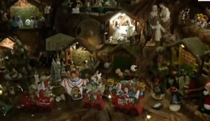 Esta peruana transforma su hogar en el mayor nacimiento navideño de Perú