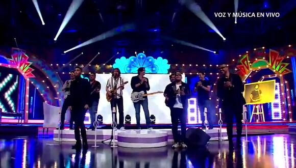 Artistas cantan 'Me estoy enamorando' en el Reventonazo de la Chola