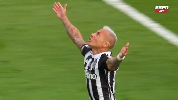 Gol de Eduardo Vargas para el descuento de Atlético Mineiro ante Botafogo. (Video: ESPN)