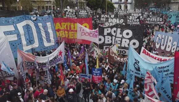 Argentina: Miles de personas marchan por trabajo, salarios y contra el hambre