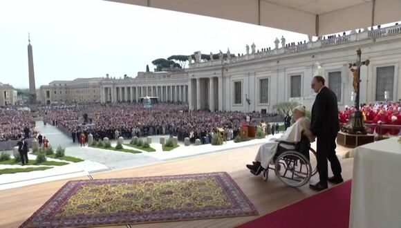 Domingo de Ramos 2025: El papa Francisco apareció por sorpresa en la plaza de San Pedro del Vaticano