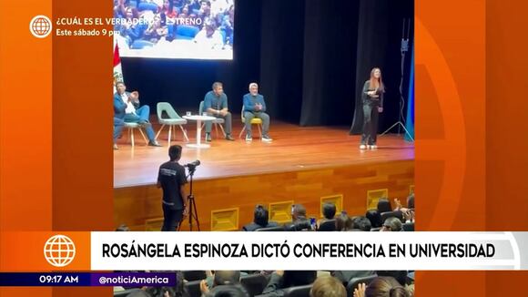 Rosángela Espinoza dio conferencia en universidad