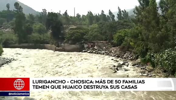 Familias temen que huaico destruya sus casas