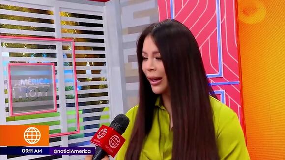 Rebeca bromea con nueva operación de Sheyla