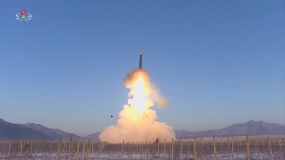 Kim Jong-un: Líder norcoreano lanza advertencia a EE.UU. tras lanzamiento de gran misil balístico intercontinental