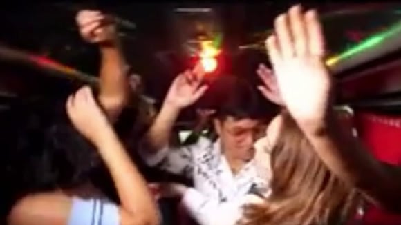 Trome |El cantante Víctor Manuel de Perú se distancia de Jossmery Toledo