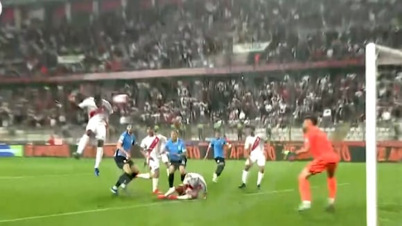 ¡A ras de campo! Revive el gol de Miguel Araujo en el Perú vs. Uruguay por Eliminatorias