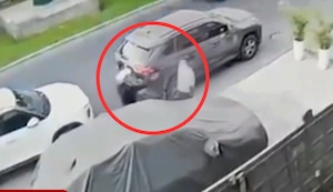 El momento en que sicario asesina a hombre en la puerta de un restobar en SJL