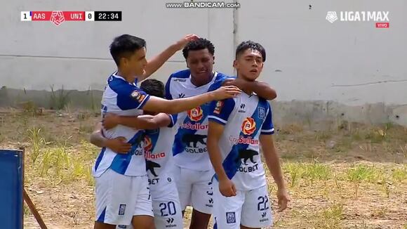 Guillermo Larios marcó el 1-0 de Alianza Atlético sobre Universitario. (Video: Liga 1 MAX)