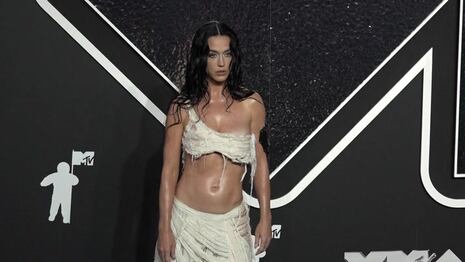 Katy Perry viajará al espacio con tripulación conformada por mujeres en cohete de Blue Origin