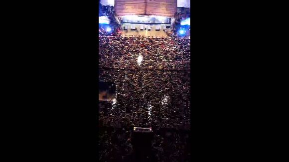 Hijo de Pedro Suárez-Vértiz se lanza como solista y prepara concierto en junio